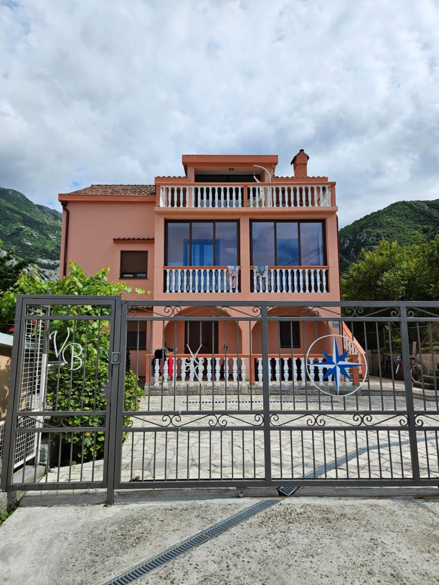Apartment Vento Di Bocche III Cattaro Esterno foto